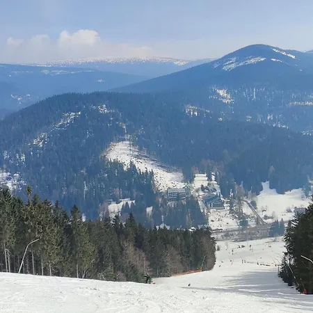 Enjoyharrachov - Atraktivni Slunny Klimatizovany 14 V Centru S Terasou A Parkovanim, Saunou , Wifi-wlan, Sat, Herni Konzoli, Pc S Win 10, Netflix Zdarma A Moznosti Dobijeni Auta S Vyhledem Na Certovu Horu Se Skokanskymi Mustky Jen 150m Od La