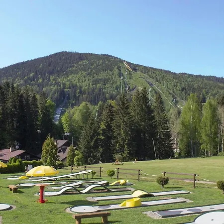 Enjoyharrachov - Atraktivní Slunný Klimatizovaný 14 V Centru Se Saunou, Parkováním, Wifi-wlan, Sat, Herní Konzolí, Pc S Win 10, Netflix Zdarma A Možností Dobíjení Auta S Výhledem Na čertovu Horu Se Skokanskými Můstky Jen 150m Od Lanovky * Harrachov