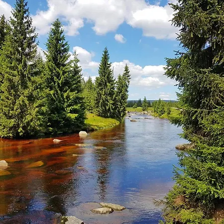 Enjoyharrachov - Atraktivni Slunny Klimatizovany 14 V Centru S Terasou A Parkovanim, Saunou , Wifi-wlan, Sat, Herni Konzoli, Pc S Win 10, Netflix Zdarma A Moznosti Dobijeni Auta S Vyhledem Na Certovu Horu Se Skokanskymi Mustky Jen 150m Od La Harrachov
