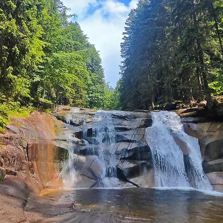 Enjoyharrachov - Atraktivni Slunny Klimatizovany 14 V Centru S Terasou A Parkovanim, Saunou , Wifi-wlan, Sat, Herni Konzoli, Pc S Win 10, Netflix Zdarma A Moznosti Dobijeni Auta S Vyhledem Na Certovu Horu Se Skokanskymi Mustky Jen 150m Od La * Harrachov