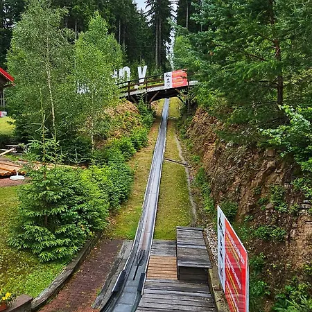 Lejlighed Enjoyharrachov - Atraktivni Slunny Klimatizovany 14 V Centru S Terasou A Parkovanim, Saunou , Wifi-wlan, Sat, Herni Konzoli, Pc S Win 10, Netflix Zdarma A Moznosti Dobijeni Auta S Vyhledem Na Certovu Horu Se Skokanskymi Mustky Jen 150m Od La