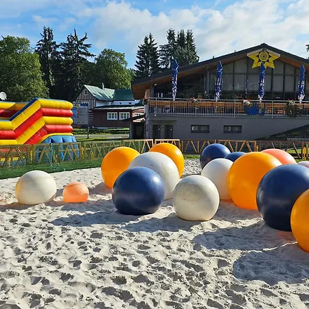 Enjoyharrachov - Atraktivní Slunný Klimatizovaný 14 V Centru Se Saunou, Parkováním, Wifi-wlan, Sat, Herní Konzolí, Pc S Win 10, Netflix Zdarma A Možností Dobíjení Auta S Výhledem Na čertovu Horu Se Skokanskými Můstky Jen 150m Od Lanovky Appartamento Harrachov