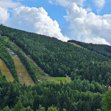 Appartamento Enjoyharrachov - Atraktivní Slunný Klimatizovaný 14 V Centru Se Saunou, Parkováním, Wifi-wlan, Sat, Herní Konzolí, Pc S Win 10, Netflix Zdarma A Možností Dobíjení Auta S Výhledem Na čertovu Horu Se Skokanskými Můstky Jen 150m Od Lanovky Harrachov