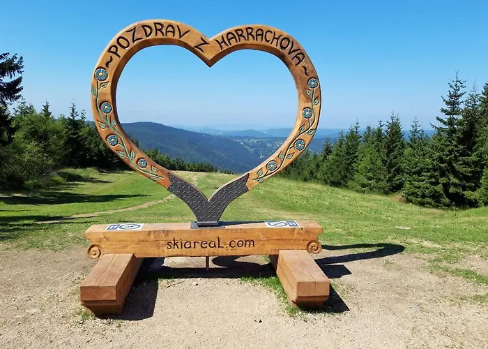 Enjoyharrachov - Atraktivni Slunny Klimatizovany 14 V Centru Se Saunou, Parkovanim, Wifi-wlan, Sat, Herni Konzoli, Pc S Win 10, Netflix Zdarma A Moznosti Dobijeni Auta S Vyhledem Na Certovu Horu Se Skokanskymi Mustky Jen 150m Od Lanovky 아파트 *