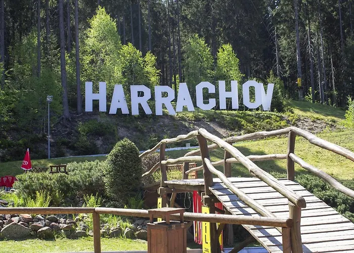 Enjoyharrachov - Atraktivni Slunny Klimatizovany 14 V Centru Se Saunou, Parkovanim, Wifi-wlan, Sat, Herni Konzoli, Pc S Win 10, Netflix Zdarma A Moznosti Dobijeni Auta S Vyhledem Na Certovu Horu Se Skokanskymi Mustky Jen 150m Od Lanovky 하라포프