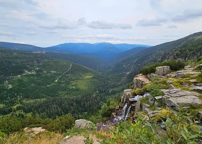 Enjoyharrachov - Atraktivni Slunny Klimatizovany 14 V Centru Se Saunou, Parkovanim, Wifi-wlan, Sat, Herni Konzoli, Pc S Win 10, Netflix Zdarma A Moznosti Dobijeni Auta S Vyhledem Na Certovu Horu Se Skokanskymi Mustky Jen 150m Od Lanovky 아파트