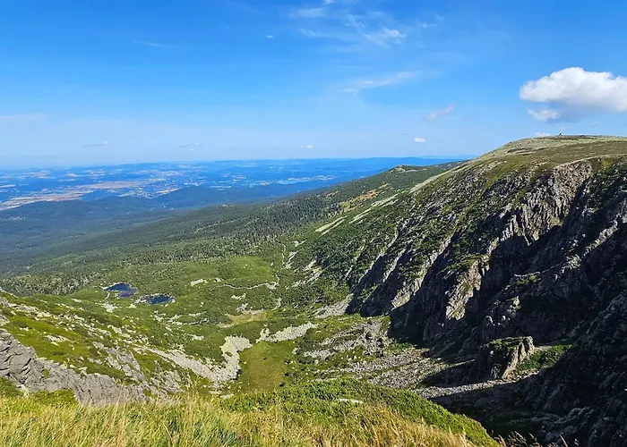 아파트 Enjoyharrachov - Atraktivni Slunny Klimatizovany 14 V Centru Se Saunou, Parkovanim, Wifi-wlan, Sat, Herni Konzoli, Pc S Win 10, Netflix Zdarma A Moznosti Dobijeni Auta S Vyhledem Na Certovu Horu Se Skokanskymi Mustky Jen 150m Od Lanovky *